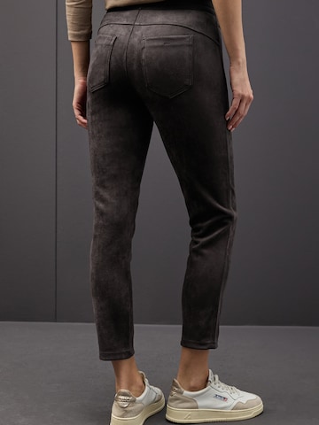Effilé Pantalon 'Hope' STREET ONE en noir