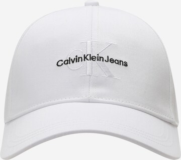 Calvin Klein Jeans Czapka z daszkiem w kolorze biały