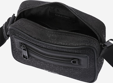 Calvin Klein regular Skuldertaske i sort