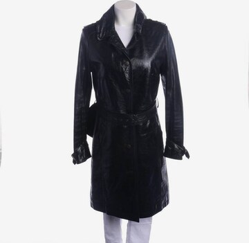 Schyia Jacket & Coat in M in Black: front