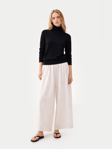 Pull-over 'Women's Timeless Cashmere Turtleneck Sweater' GOBI Cashmere en noir
