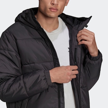 ADIDAS ORIGINALS Jacke in Schwarz