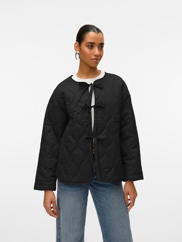 VERO MODA Демисезонная куртка в Черный: спереди