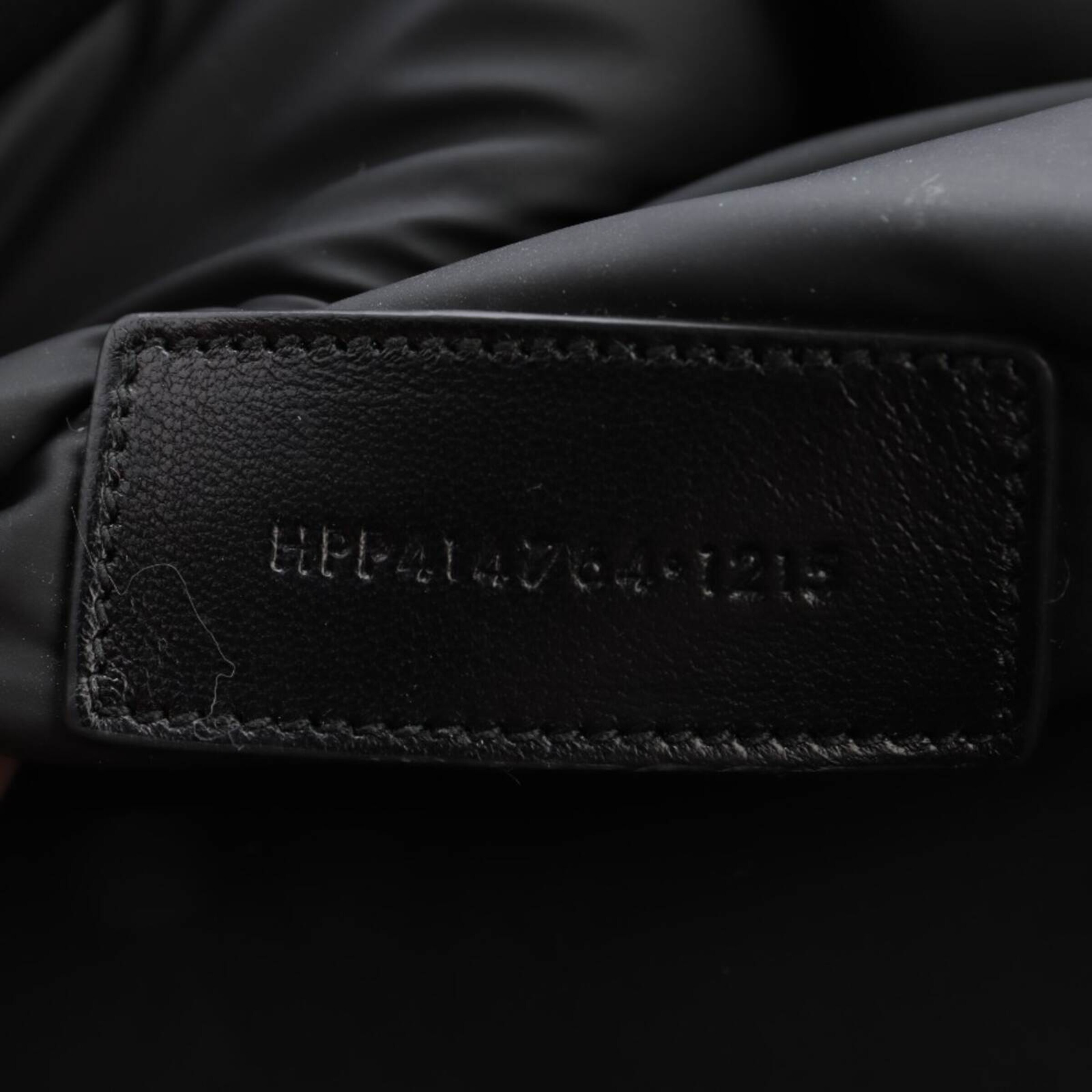 Saint Laurent Clutch One Size in Schwarz