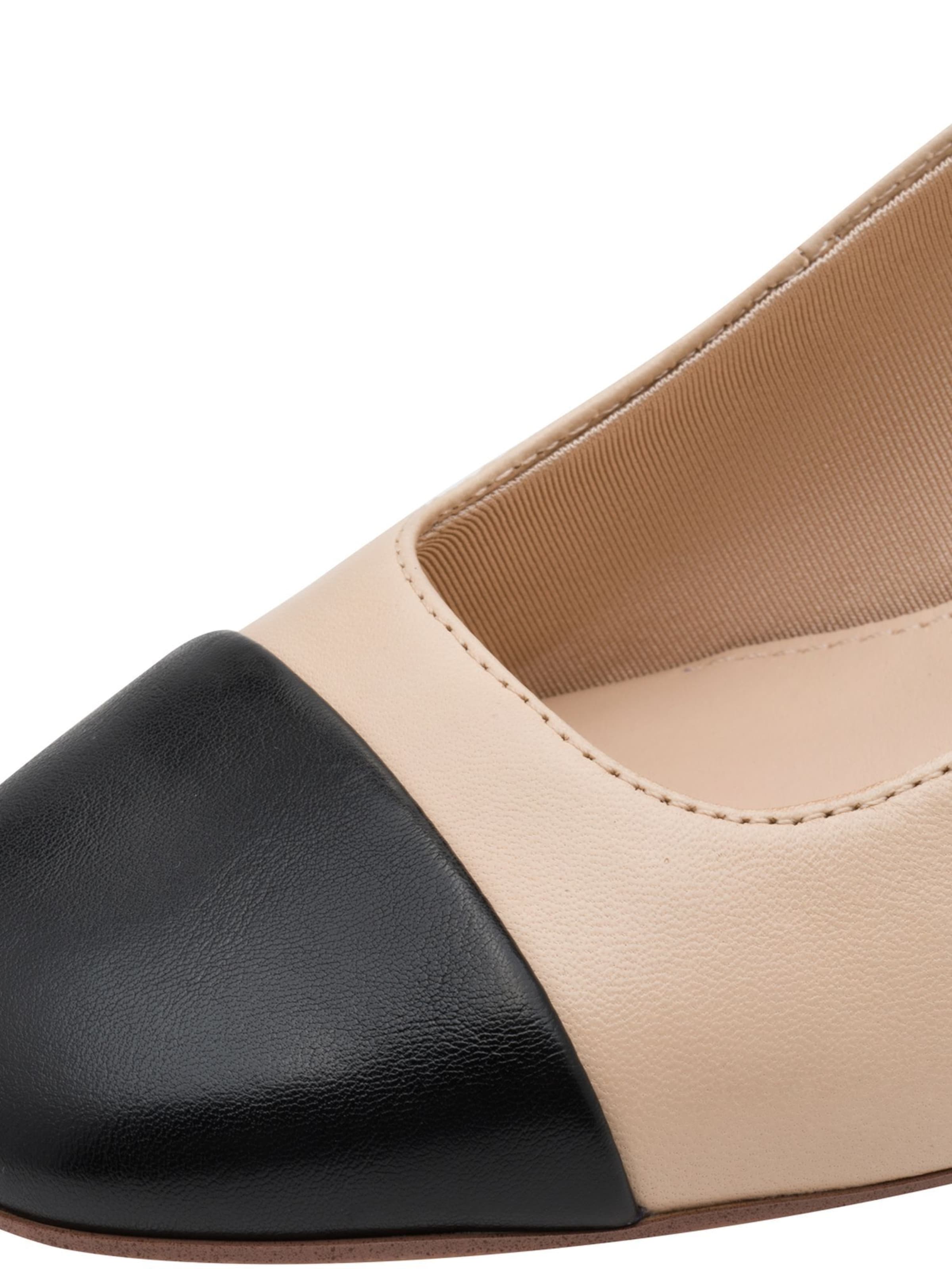 Tamaris Slingback pumps in Beige