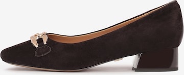 Kazar Pumps in Brown: front