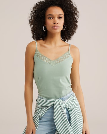 WE Fashion Toppi värissä vihreä: etupuoli