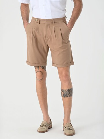 Antioch Regular Trousers with creases in Brown: front