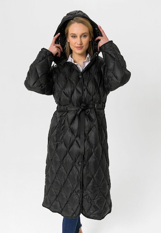 Jimmy Sanders Between-Seasons Coat in Black: front