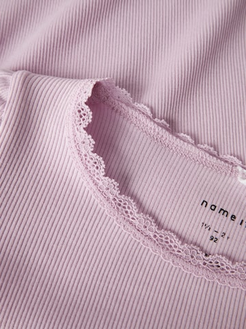 NAME IT - Camiseta 'NMFKAB' en lila