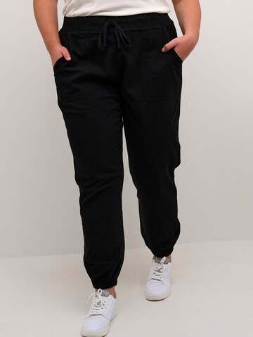 KAFFE CURVE Tapered Broek 'Nana' in Zwart: voorkant