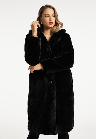 faina Between-Seasons Coat in Black: front