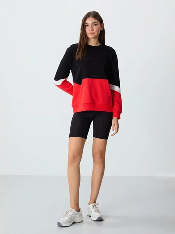 Tommy Life Sweatshirt 'Sweatshirts'‌‌‌‌‌‌‌‌ in Mischfarben: Vorderseite