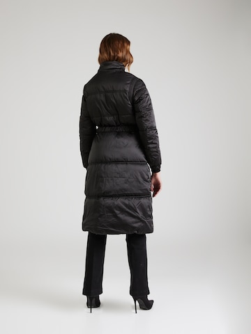 GUESS Zimný kabát - Čierna