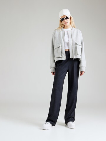 s.Oliver Loose fit Pleat-Front Pants in Blue