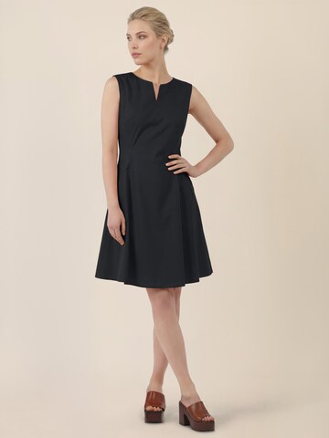 APART Kleid in Schwarz