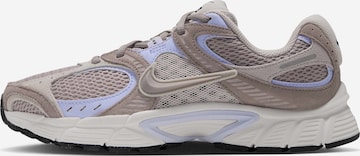 pelēks Nike Sportswear Zemie brīvā laika apavi 'V5 RNR SUEDE 2': no priekšpuses