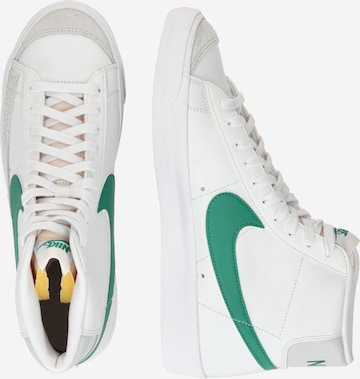 Nike Sportswear Kotníkové tenisky 'Blazer Mid '77 Vintage' – bílá