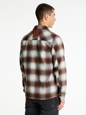 Coupe regular Chemise 'Stryke Bolt' CHASIN' en marron