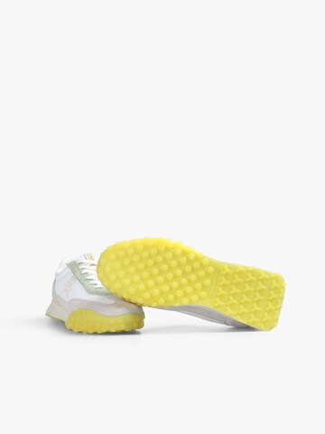 Scalpers Rövid szárú sportcipők 'New Prax' - fehér