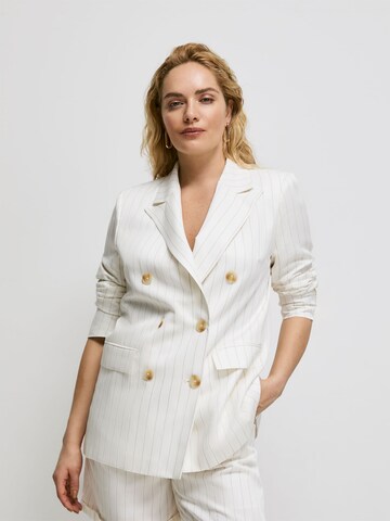 ABOUT YOU x Iconic by Tatiana Kucharova Blazer 'Jasmine' in White: front