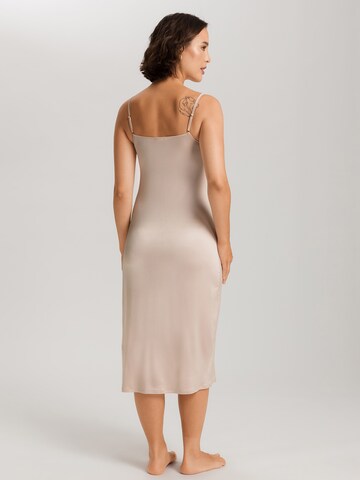 Hanro Nachthemd 'Satin Deluxe' in Beige
