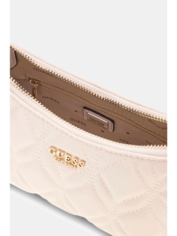 GUESS Schultertasche 'Maxine' in Weiß