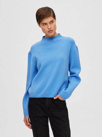 Pull-over 'MERLE CALI' SELECTED FEMME en bleu : devant