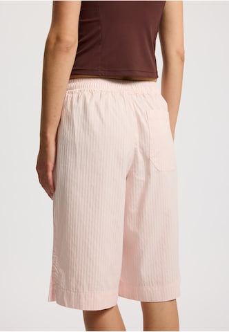 Regular Pantalon 'Dayflow' rethinkit studios en rose