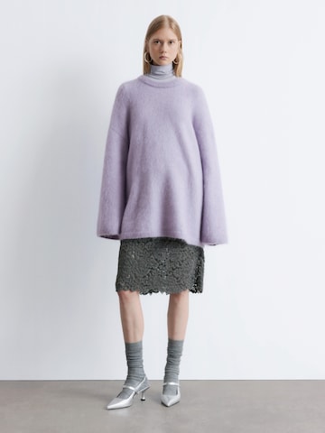 & Other Stories Свитер оверсайз в Лиловый: спереди