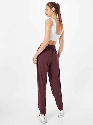 Loosefit Pantalon de sport 'LUISE' Hummel en marron