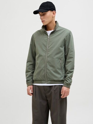 Veste mi-saison 'JJERUSH' JACK & JONES en vert : devant