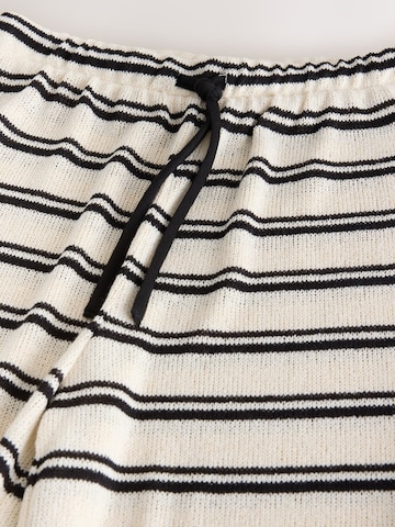 Next Zvonové kalhoty Kalhoty – bílá