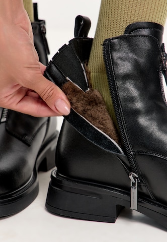 CESARE GASPARI Chelsea boots in Zwart