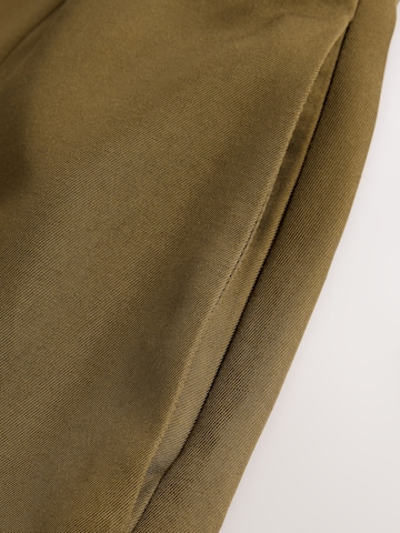 Next - Pierna ancha Pantalón plisado 'N. Premium' en verde