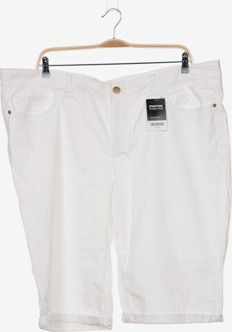 TRIANGLE Shorts in 5XL in White: front