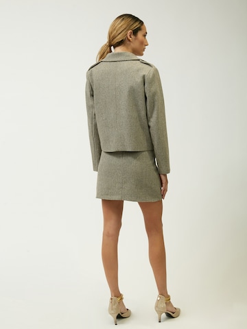 Blazer di Influencer in grigio