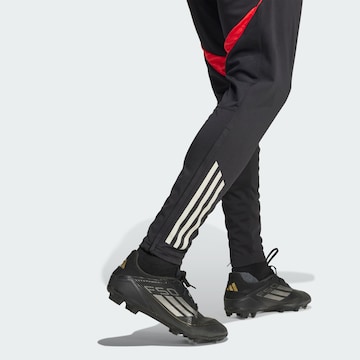 Coupe slim Pantalon de sport 'Benfica Lissabon Tiro 25 Competition' ADIDAS PERFORMANCE en noir