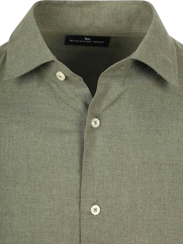 Steppin' out Slim fit Button Up Shirt in Green