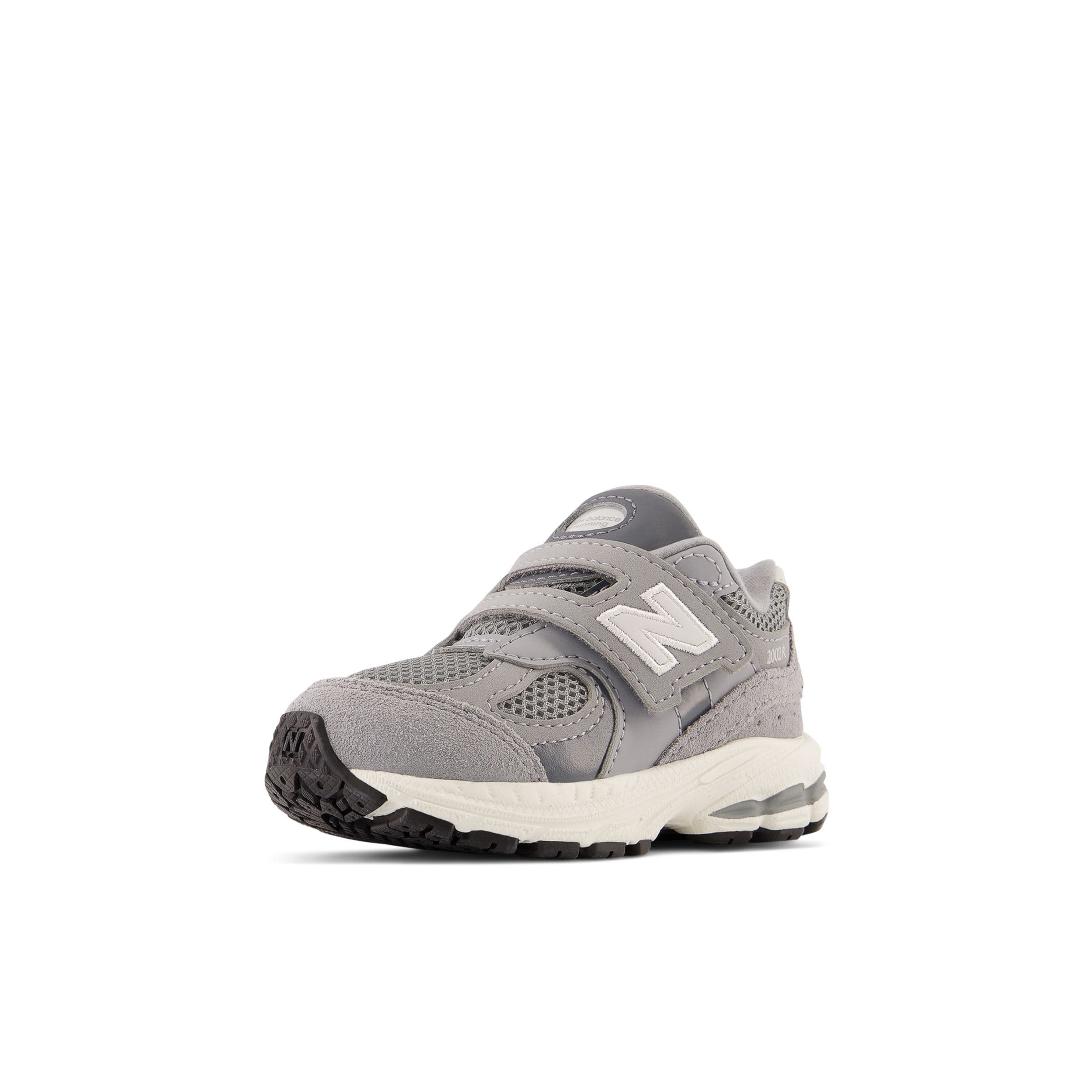 new balance Sneaker '2002' in Grau: Vorderseite
