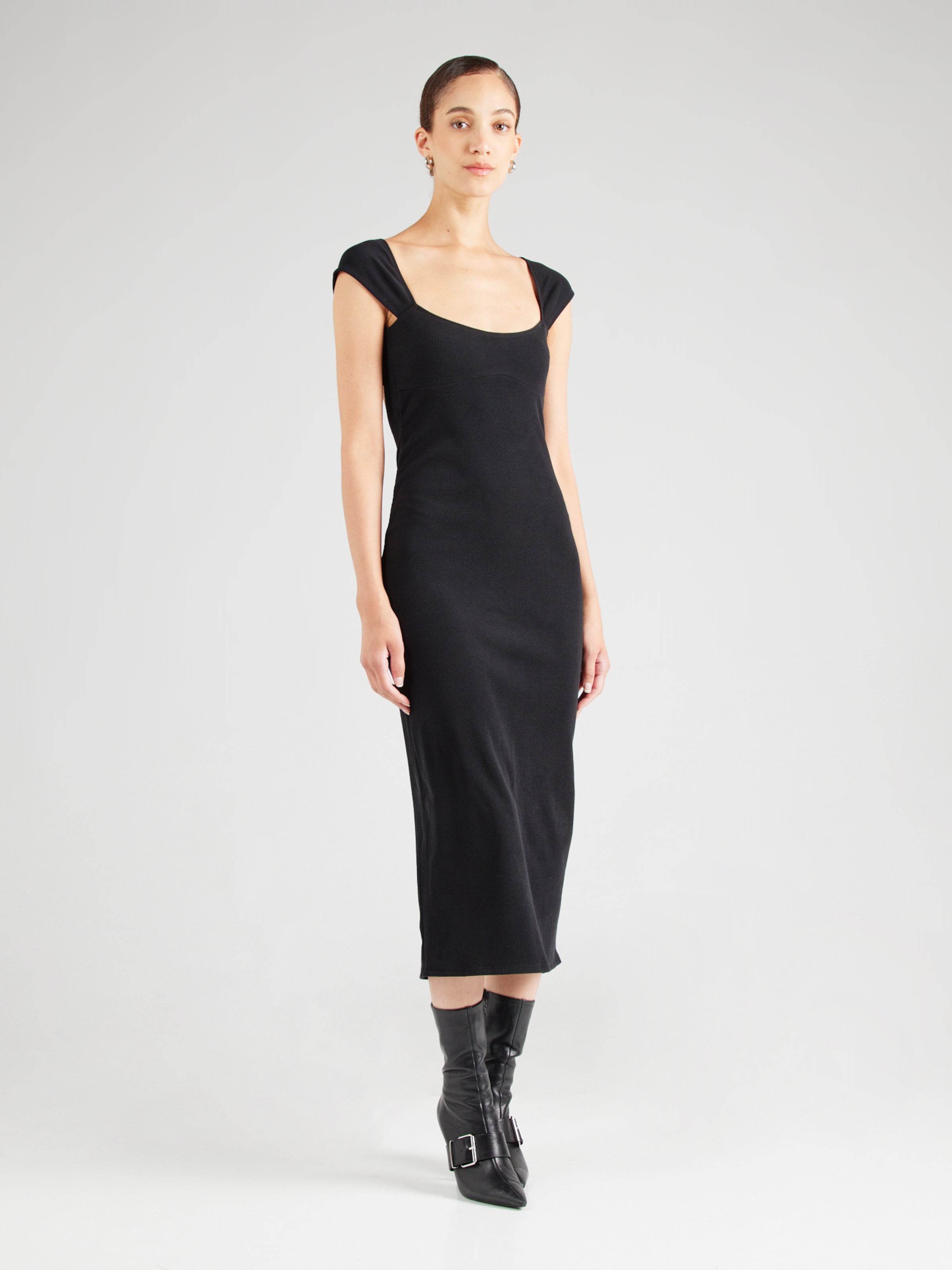 HOLLISTER robes en ligne sur ABOUT YOU
