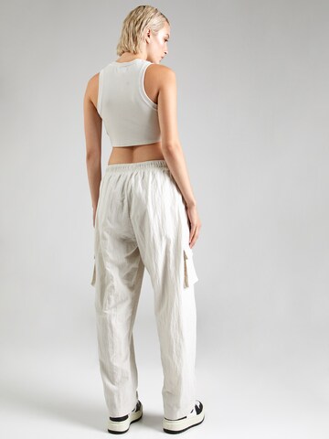 Nike Sportswear Loose fit Cargo trousers in Beige
