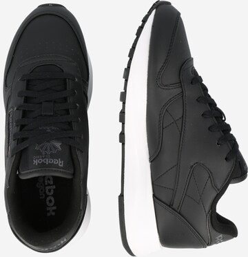 Baskets basses Reebok en noir