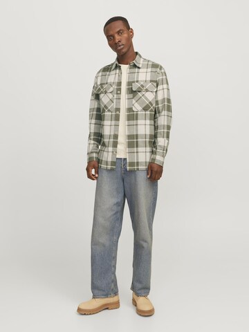 JACK & JONES Comfort fit Button Up Shirt in Green