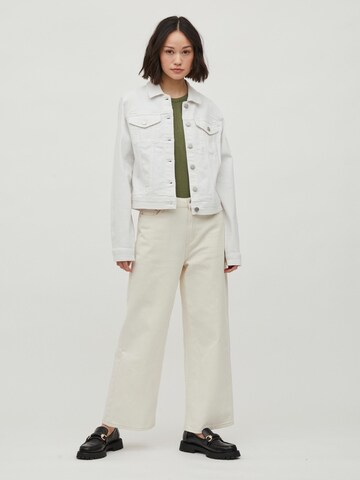 VILA Between-Season Jacket 'Need It' in White