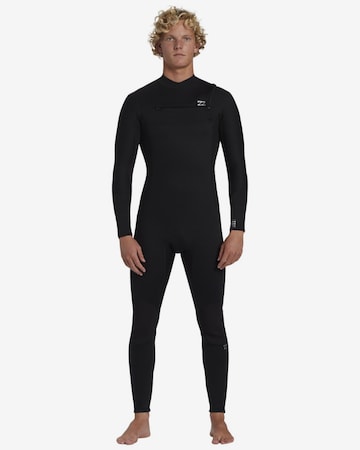 BILLABONG Board Shorts in Black: front