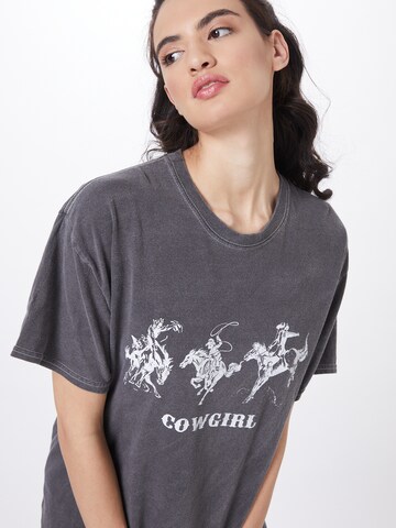 Nasty Gal - Camiseta en gris