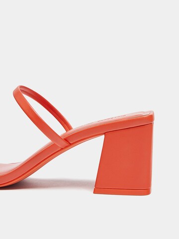 Pull&Bear Mule in Orange