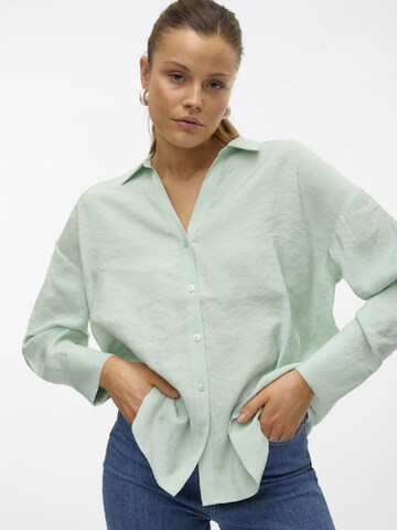 VERO MODA Blouse 'VMQueeny' in Green: front