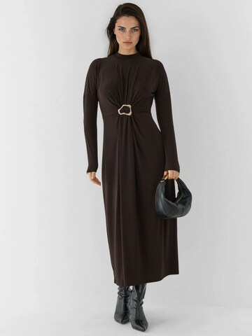 Robe Hiccup en marron : devant
